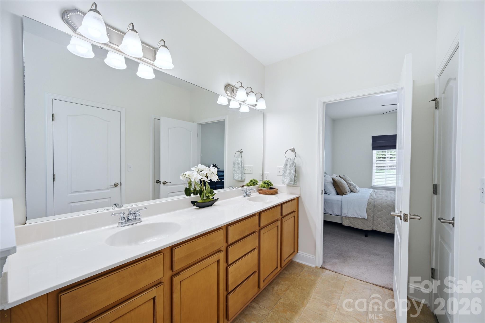2429 Glyncastle Way — Gastonia