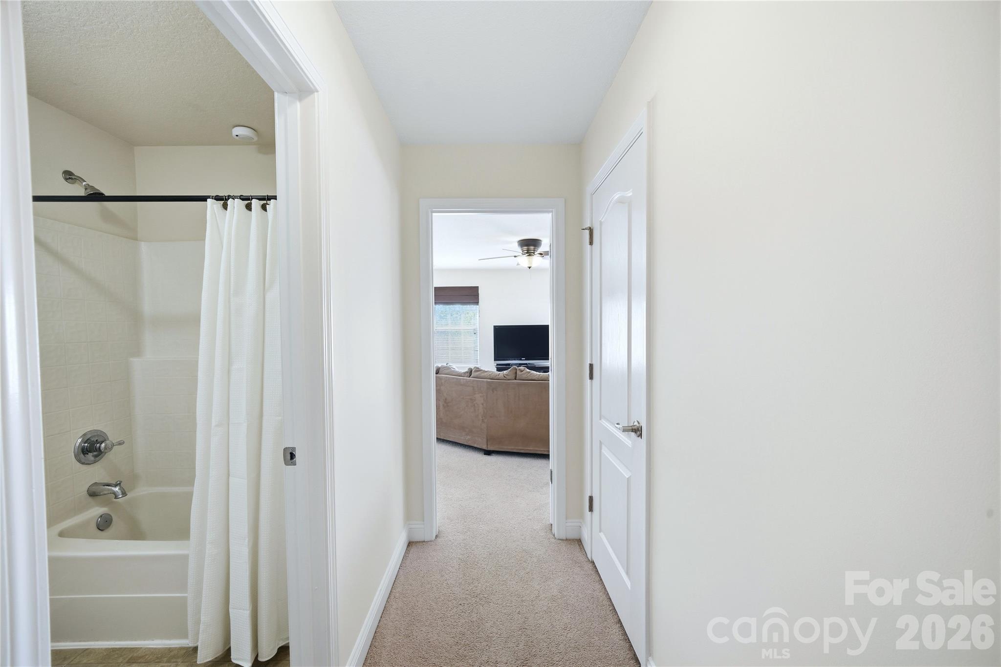 2429 Glyncastle Way — Gastonia