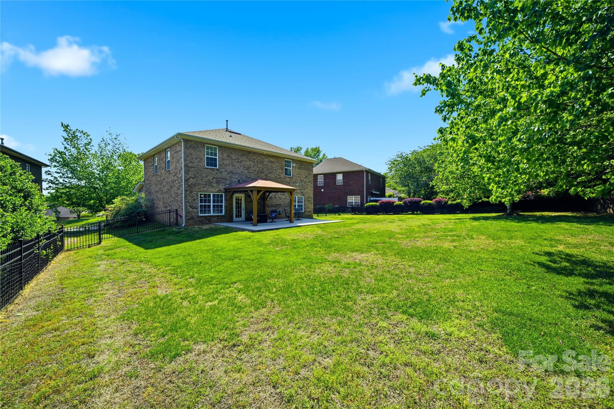 2429 Glyncastle Way — Gastonia