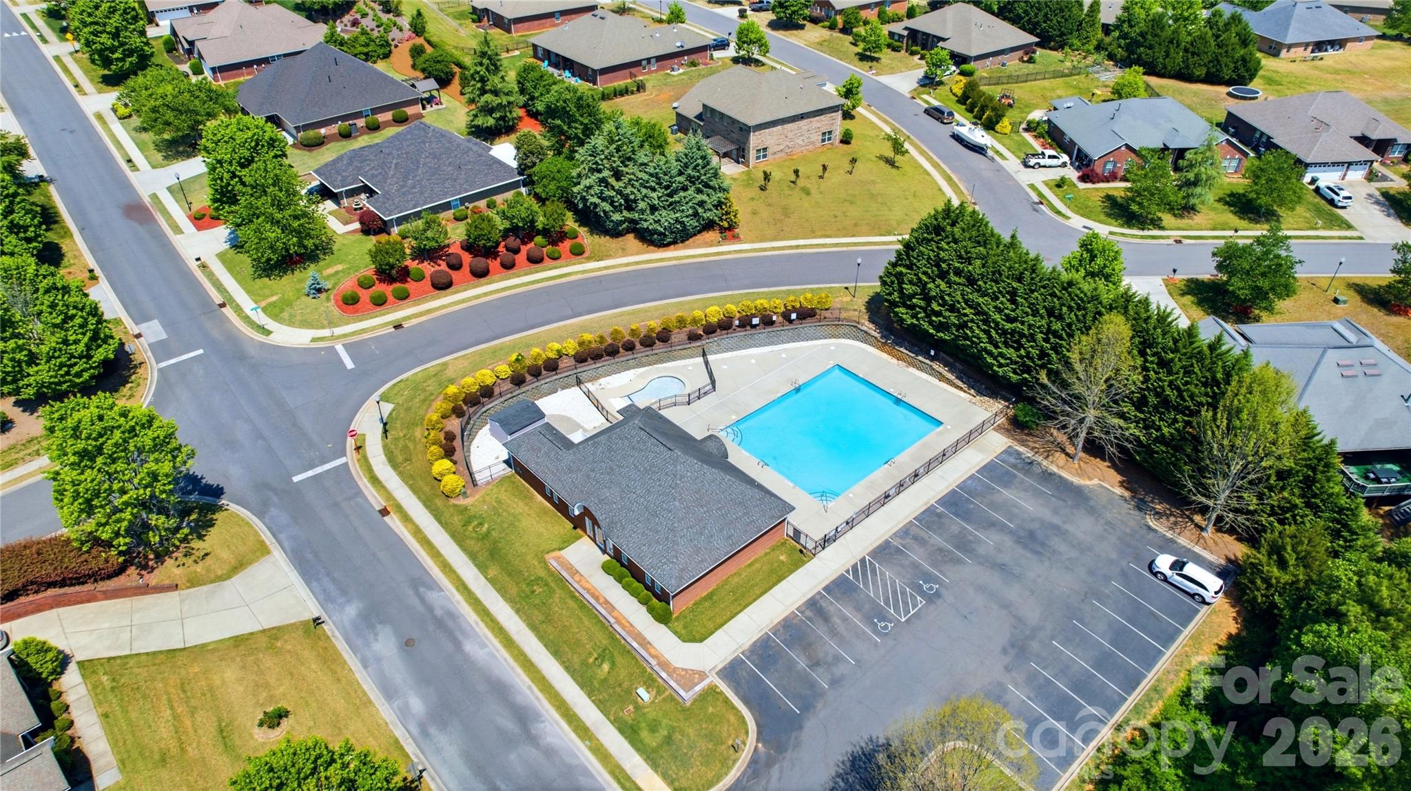 2429 Glyncastle Way — Gastonia