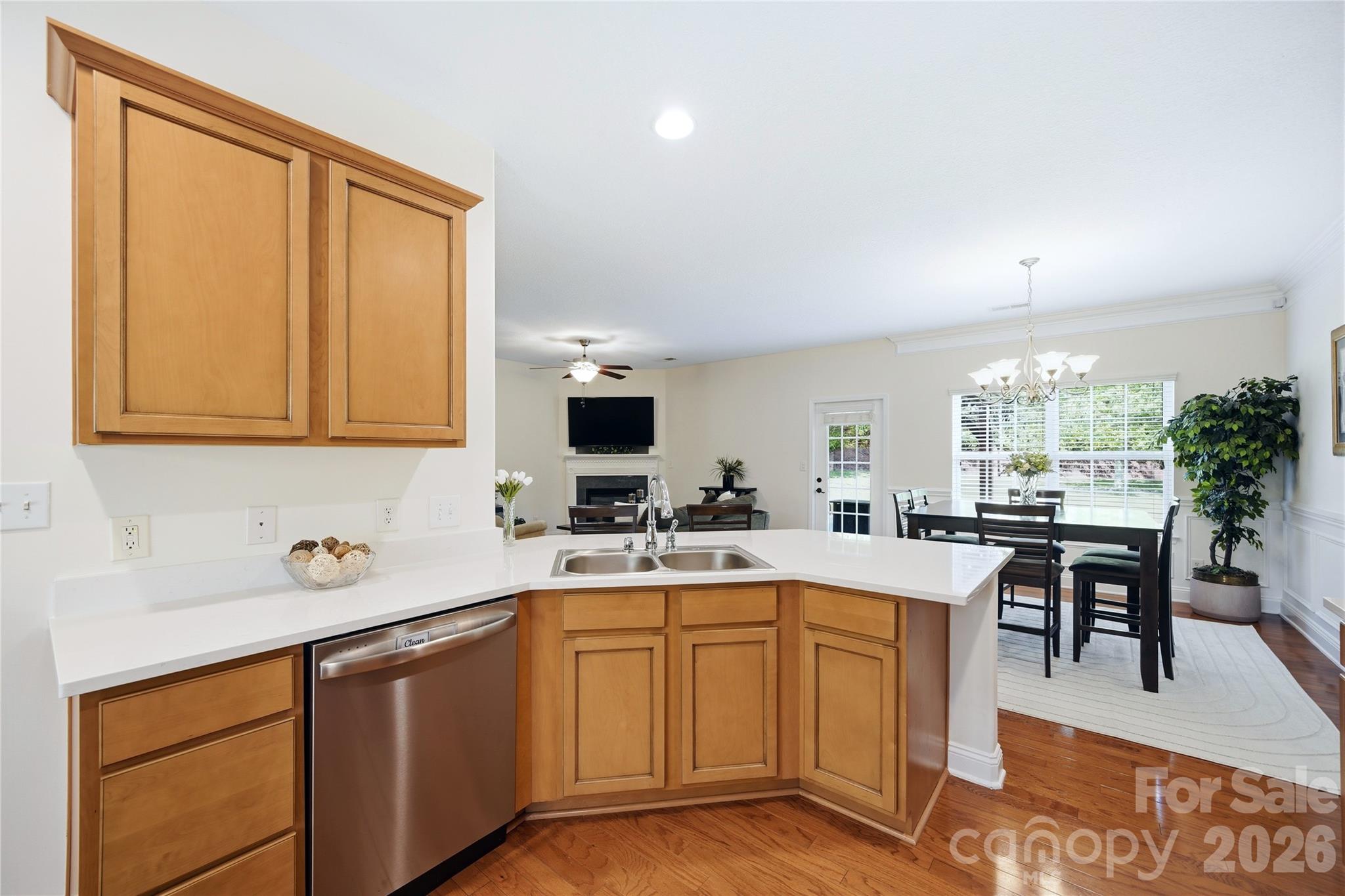 2429 Glyncastle Way — Gastonia