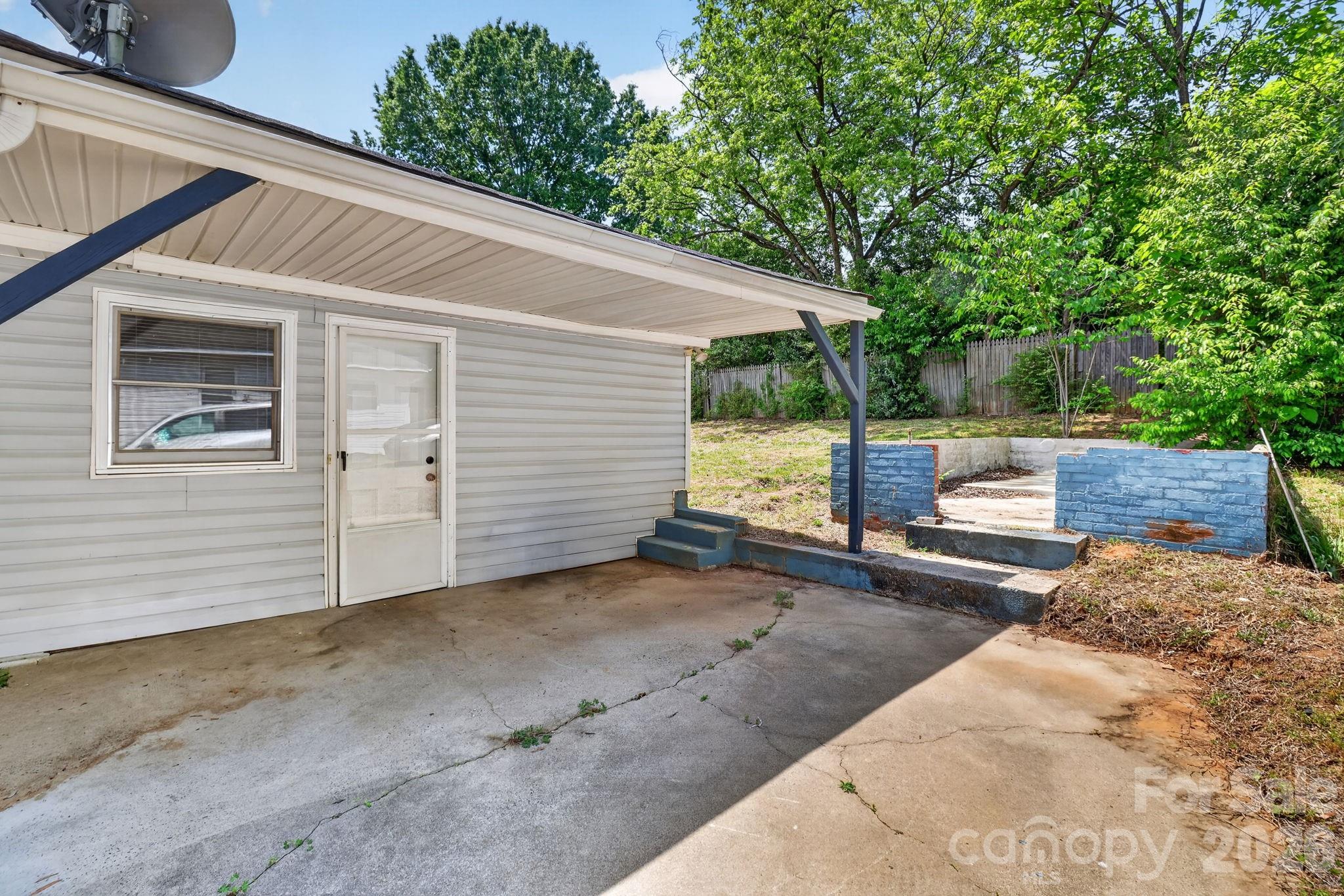 62 Roberta Road SW — Concord