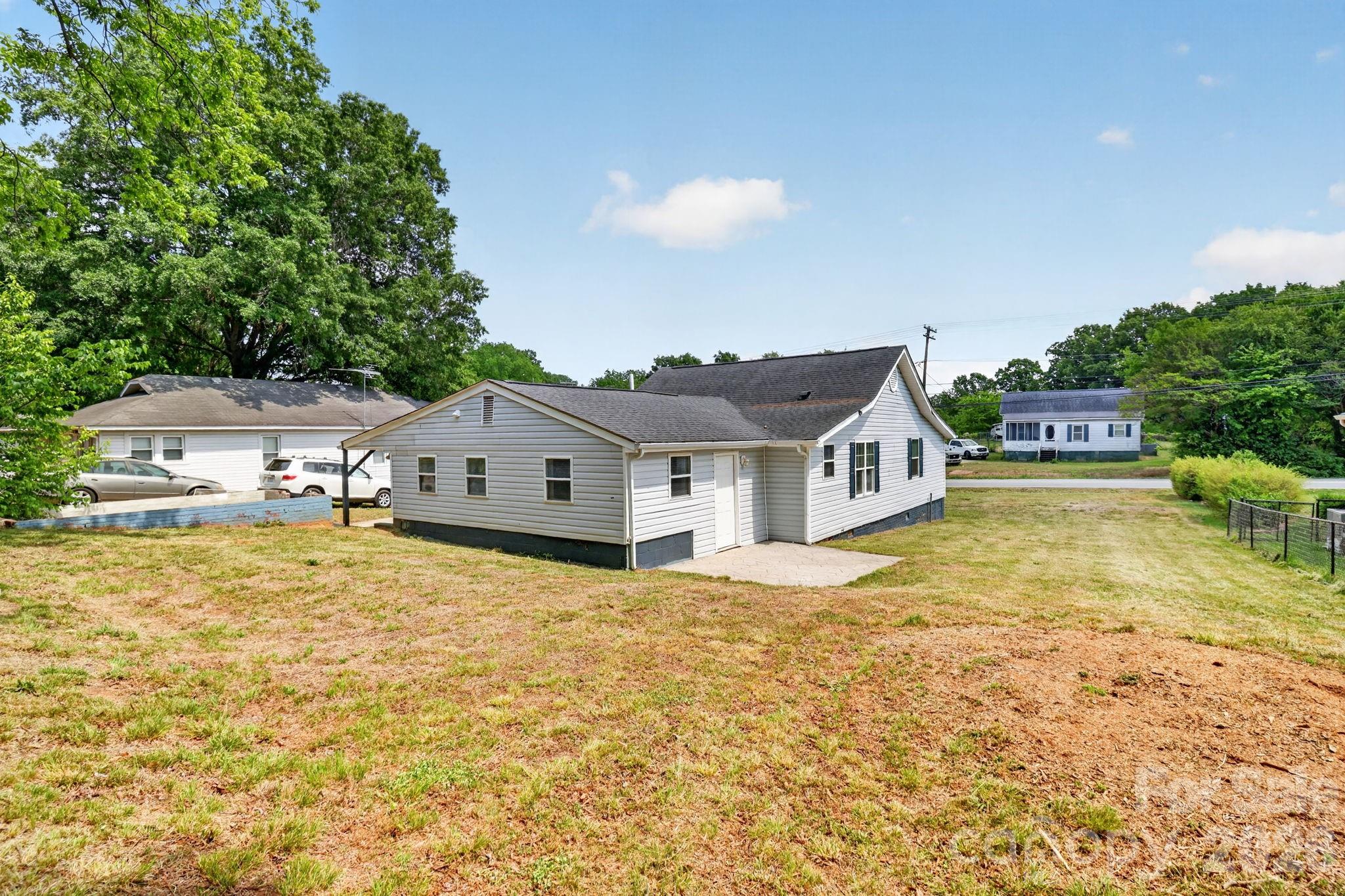 62 Roberta Road SW — Concord