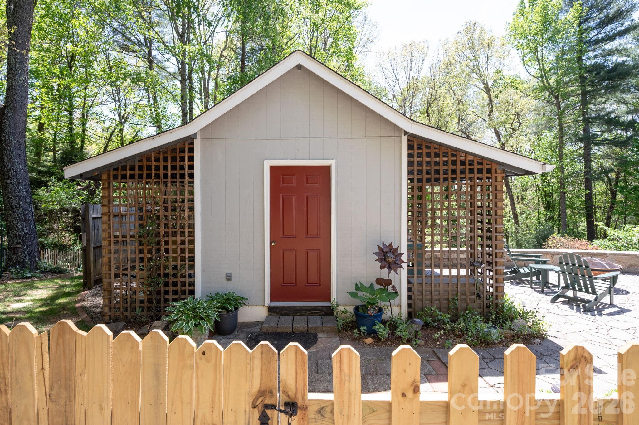29 Blueberry Lane — Fairview