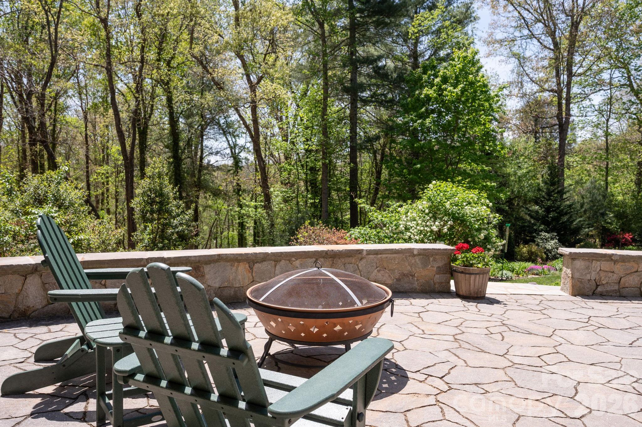 29 Blueberry Lane — Fairview