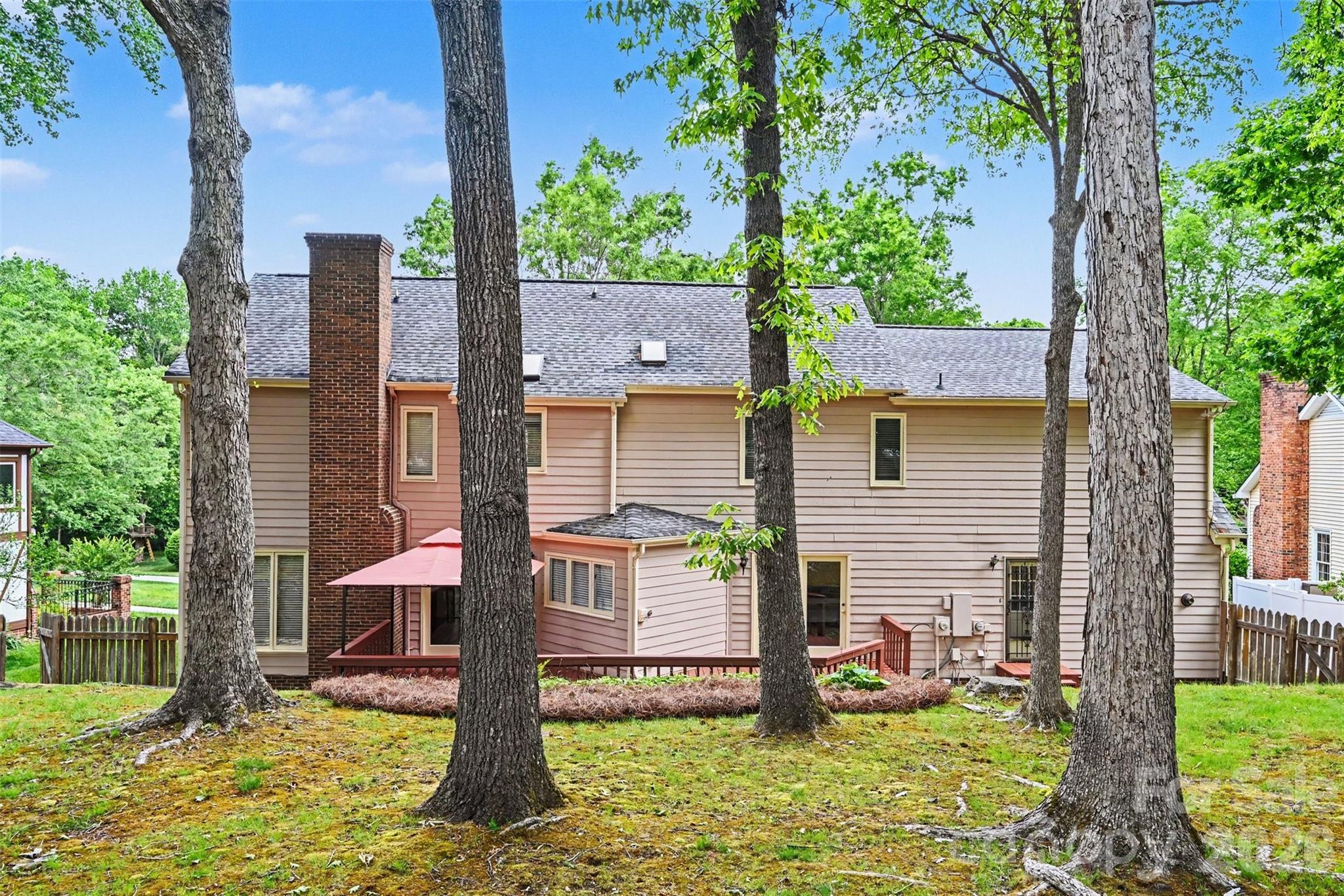 212 Rose Arbor Lane — Matthews