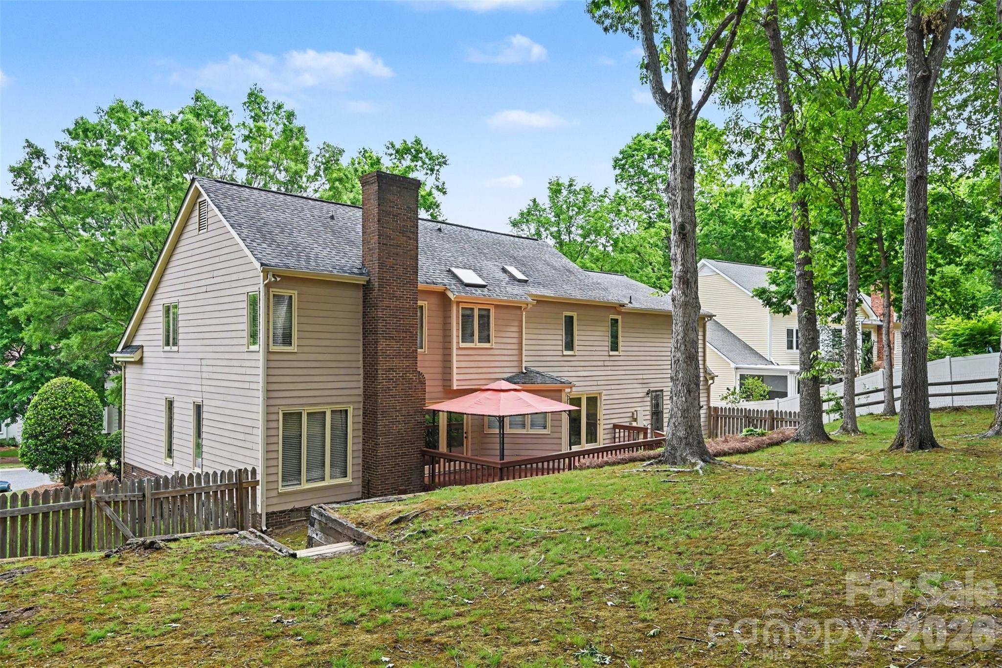 212 Rose Arbor Lane — Matthews