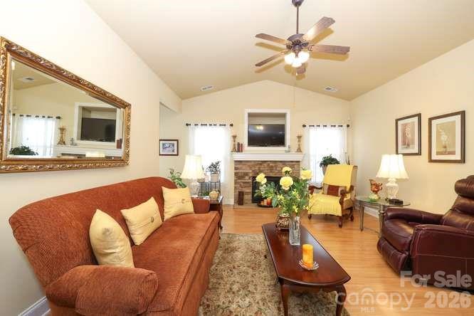 5714 Bradford Lake Lane — Charlotte