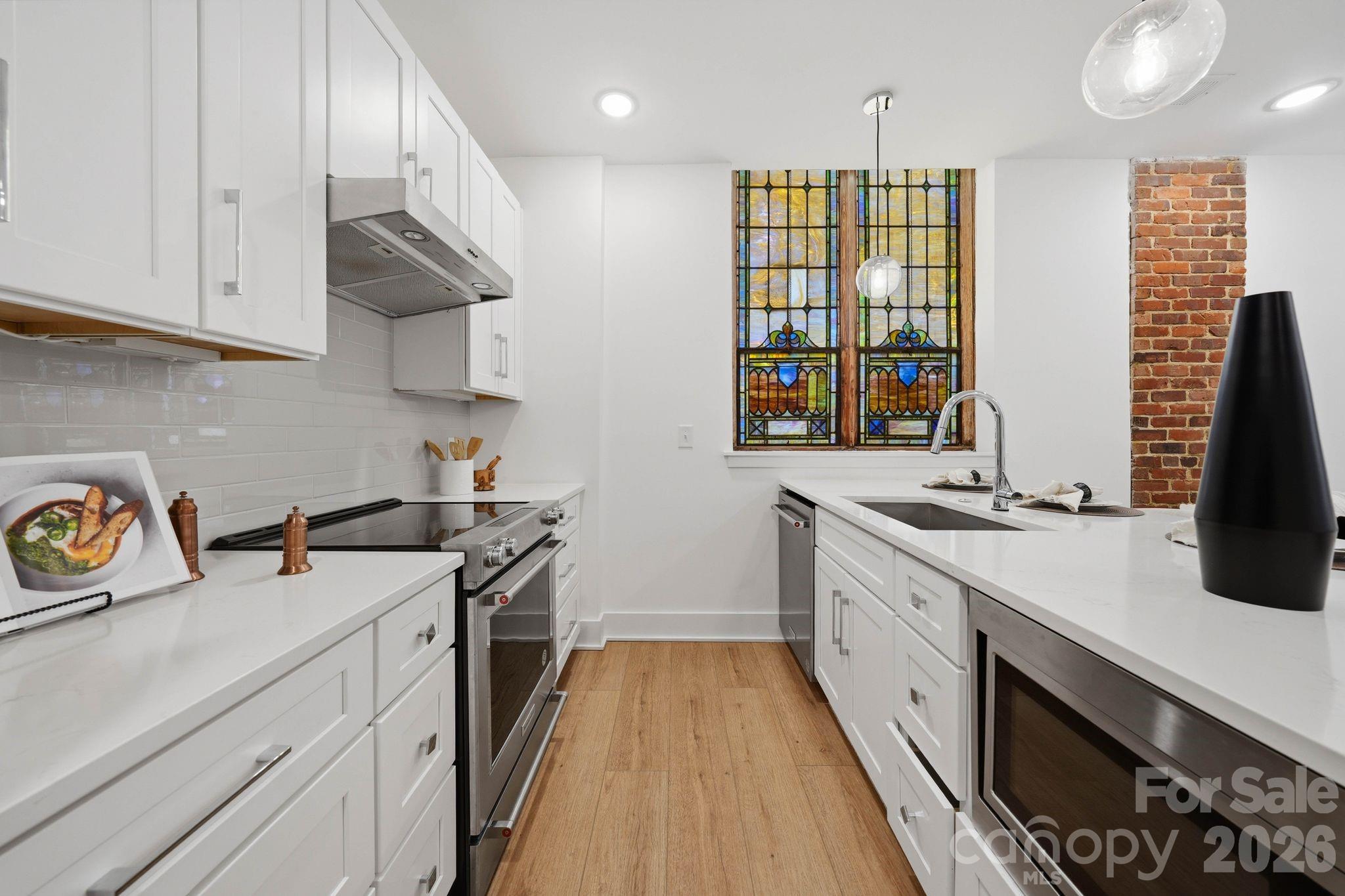 201 Grandin Road #13 — Charlotte