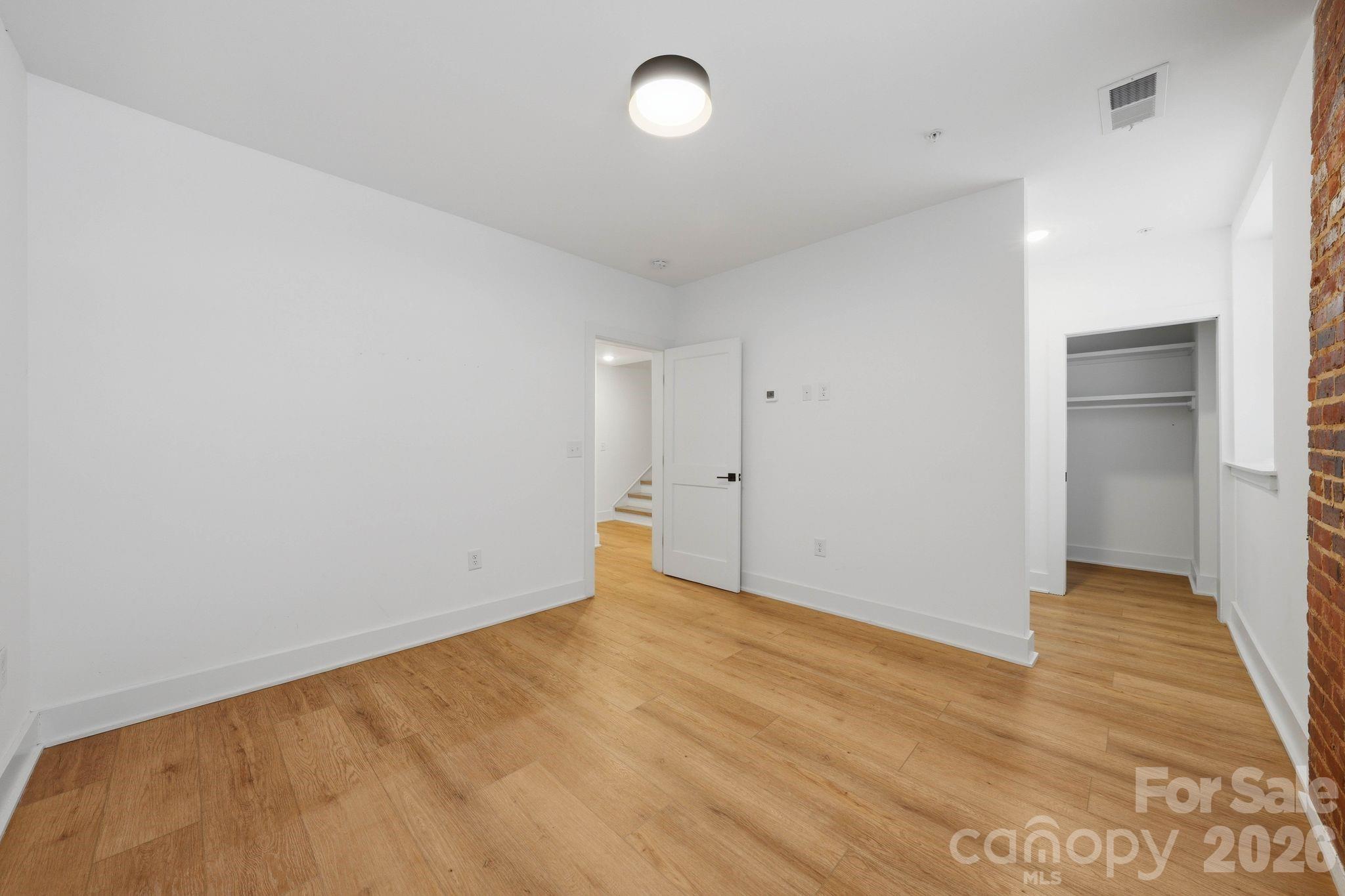 201 Grandin Road #13 — Charlotte