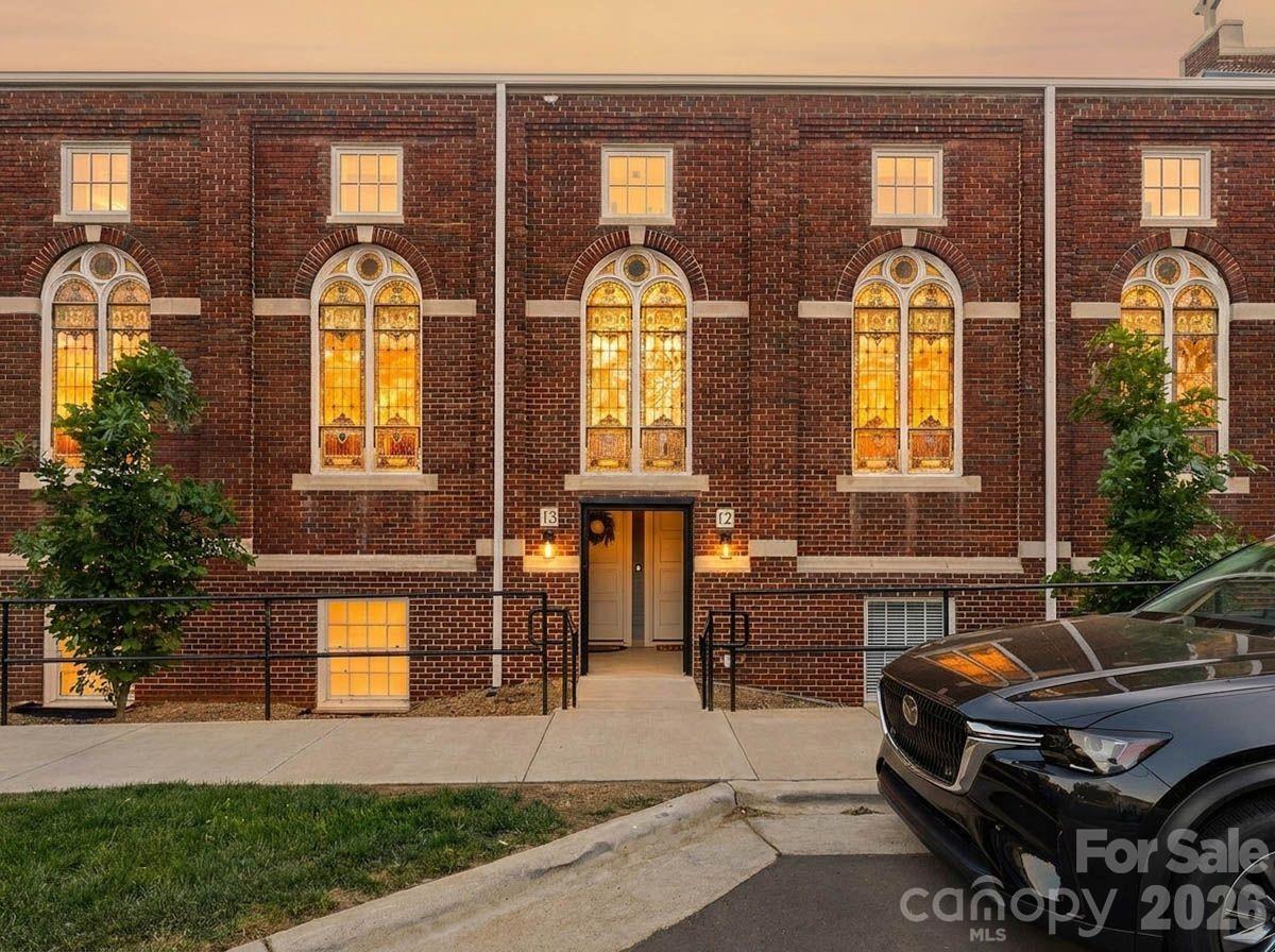 201 Grandin Road #13 — Charlotte
