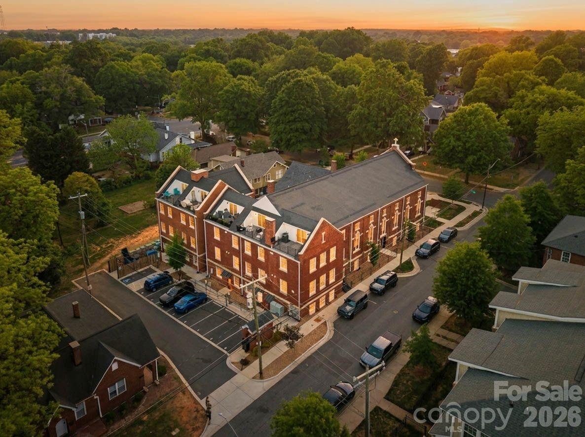 201 Grandin Road #13 — Charlotte