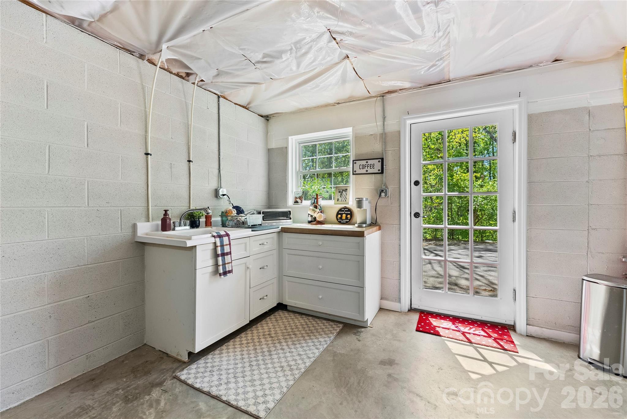 64 Wyoming Road — Asheville