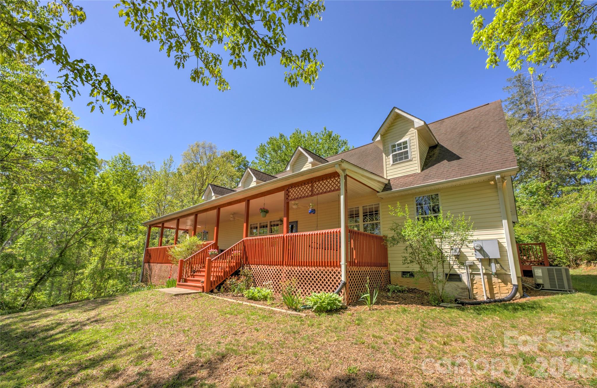 64 Wyoming Road — Asheville