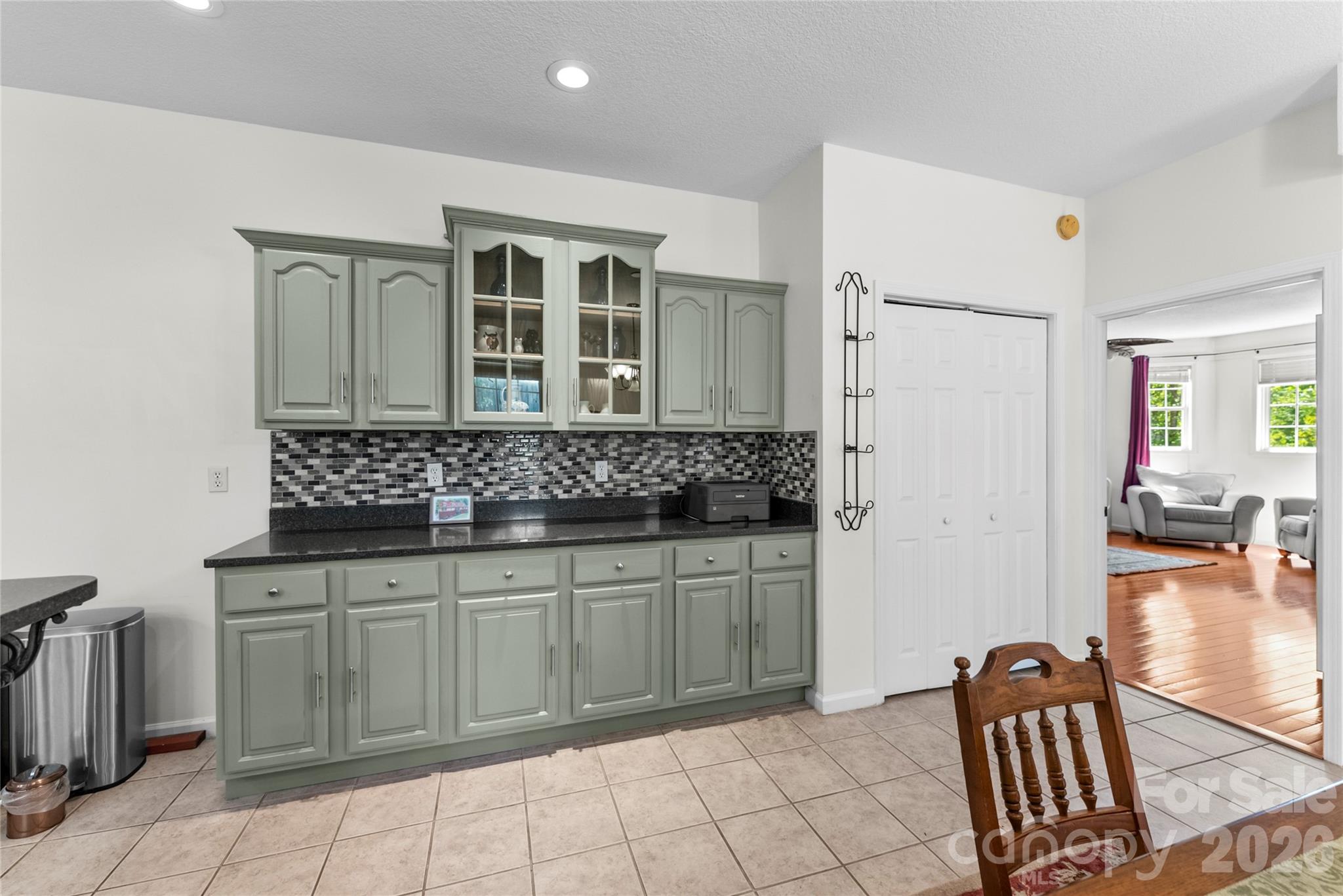 64 Wyoming Road — Asheville