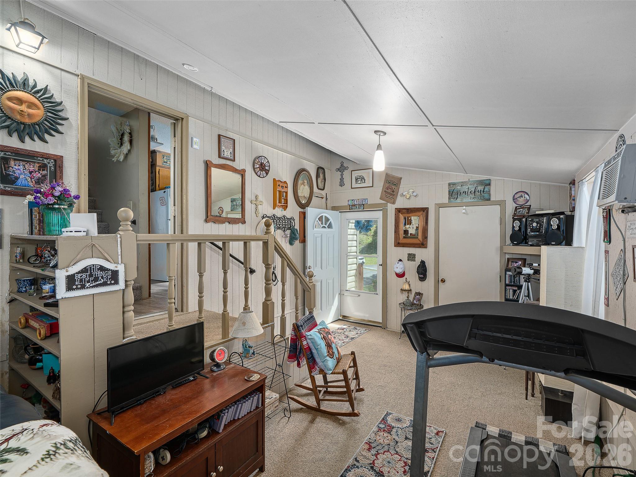 376 Hoot Owl Road — Spruce Pine