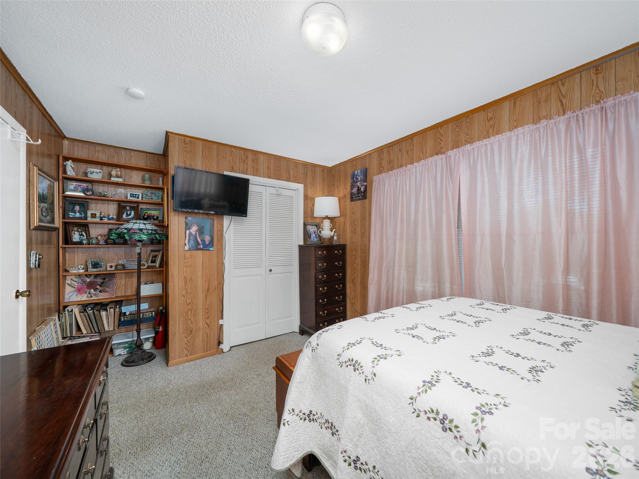 376 Hoot Owl Road — Spruce Pine