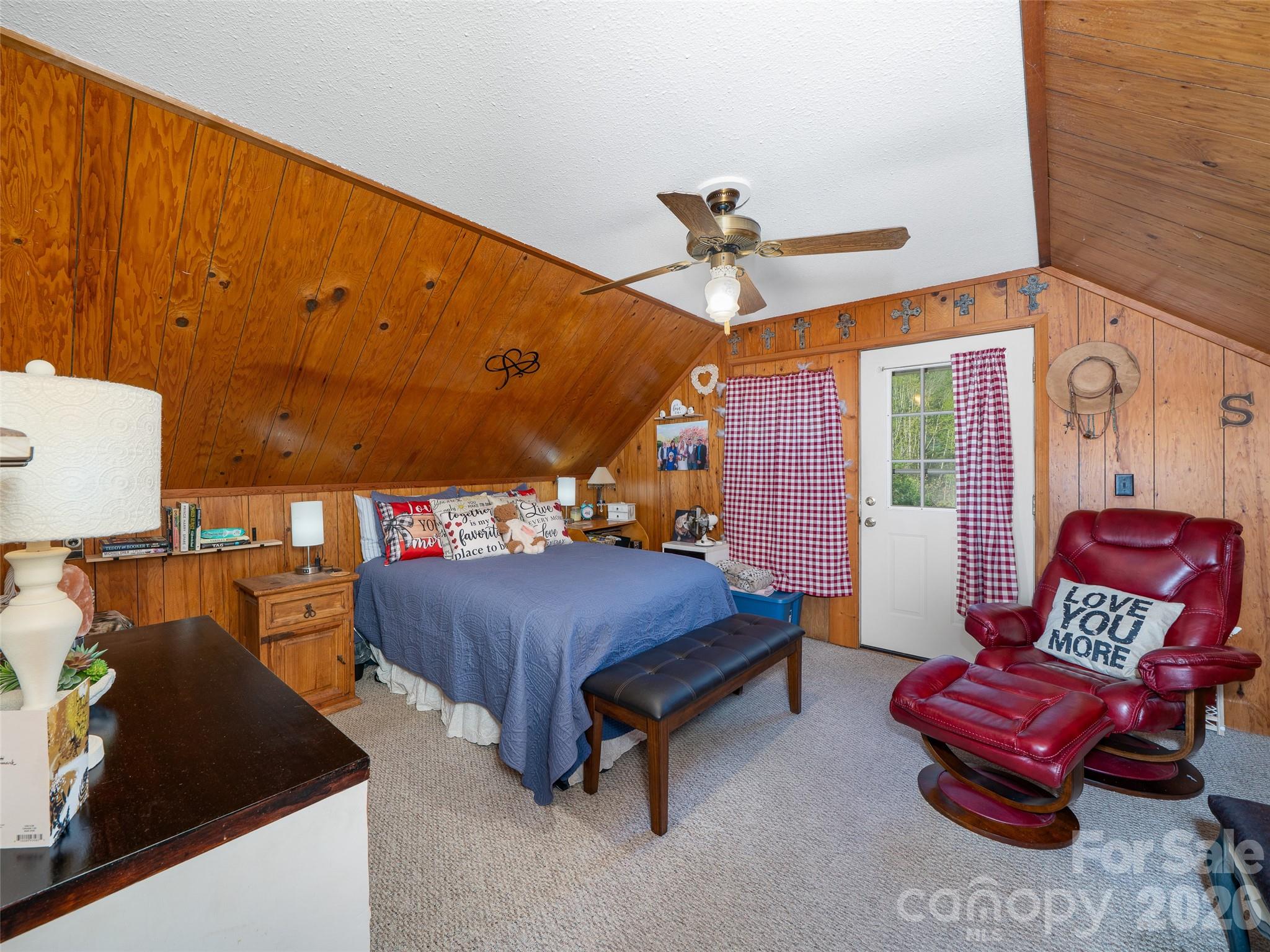 376 Hoot Owl Road — Spruce Pine