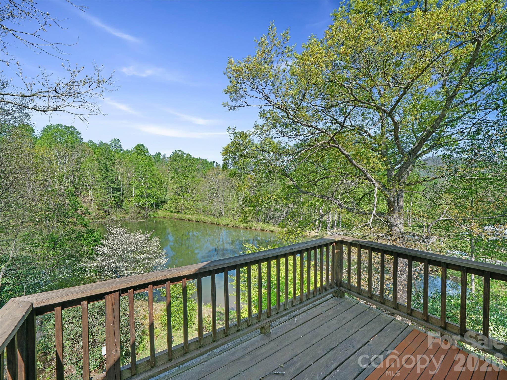 376 Hoot Owl Road — Spruce Pine