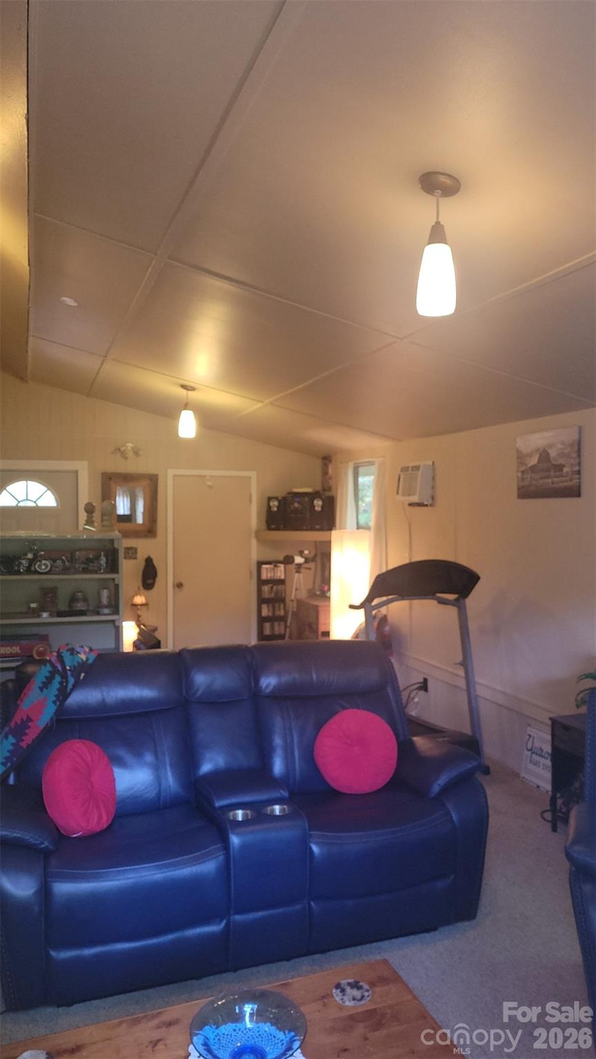 376 Hoot Owl Road — Spruce Pine