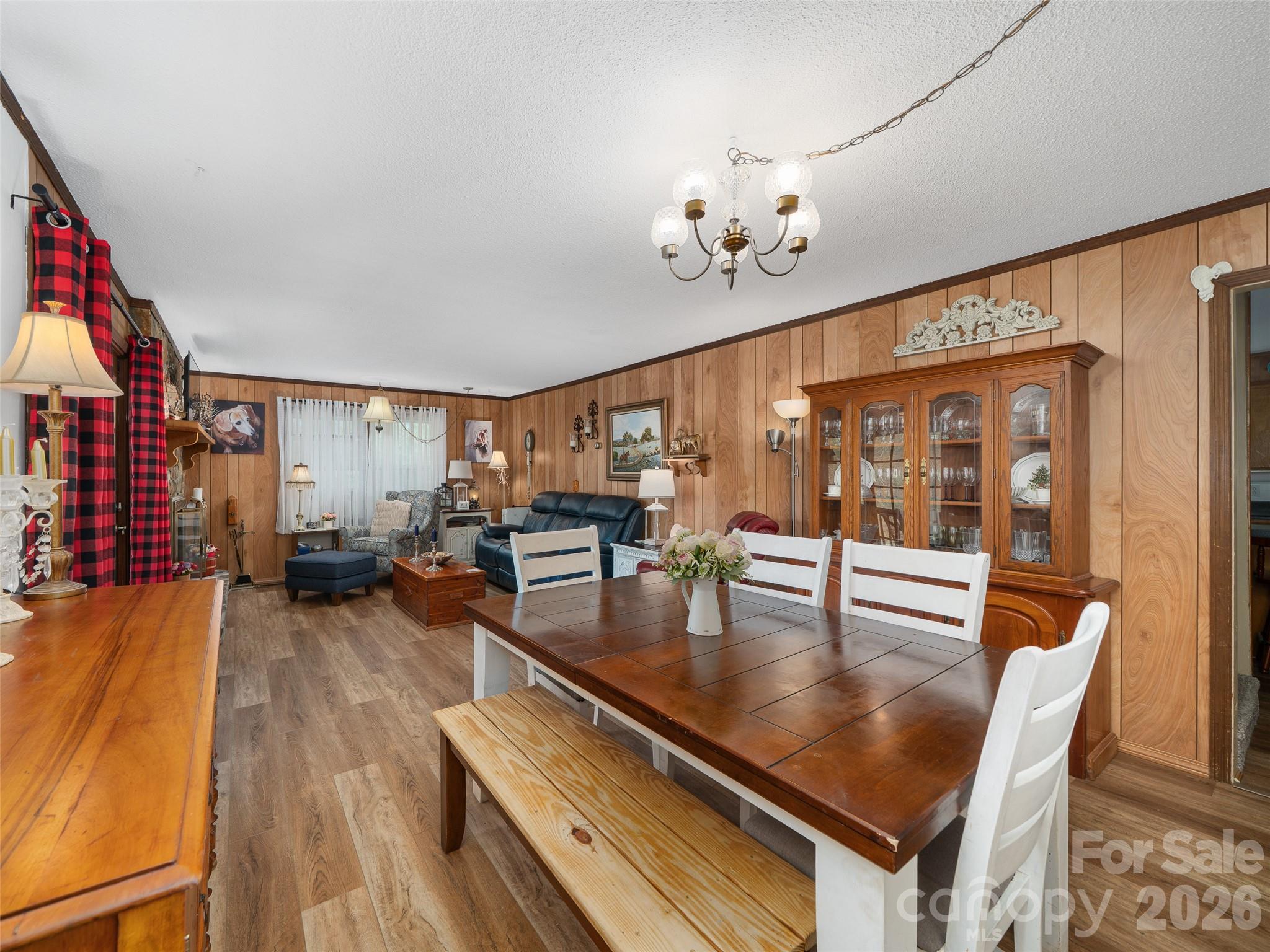 376 Hoot Owl Road — Spruce Pine