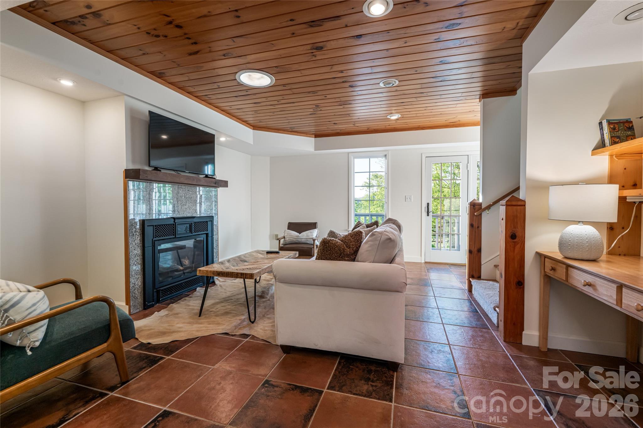 10 and 12 Dogwood Hills Lane — Weaverville
