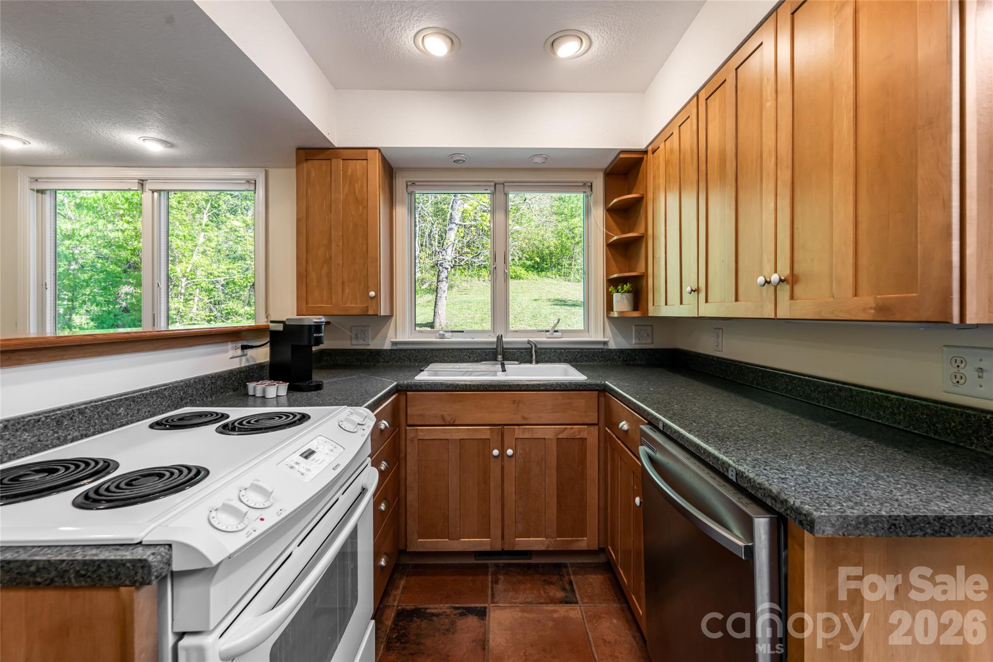 10 and 12 Dogwood Hills Lane — Weaverville