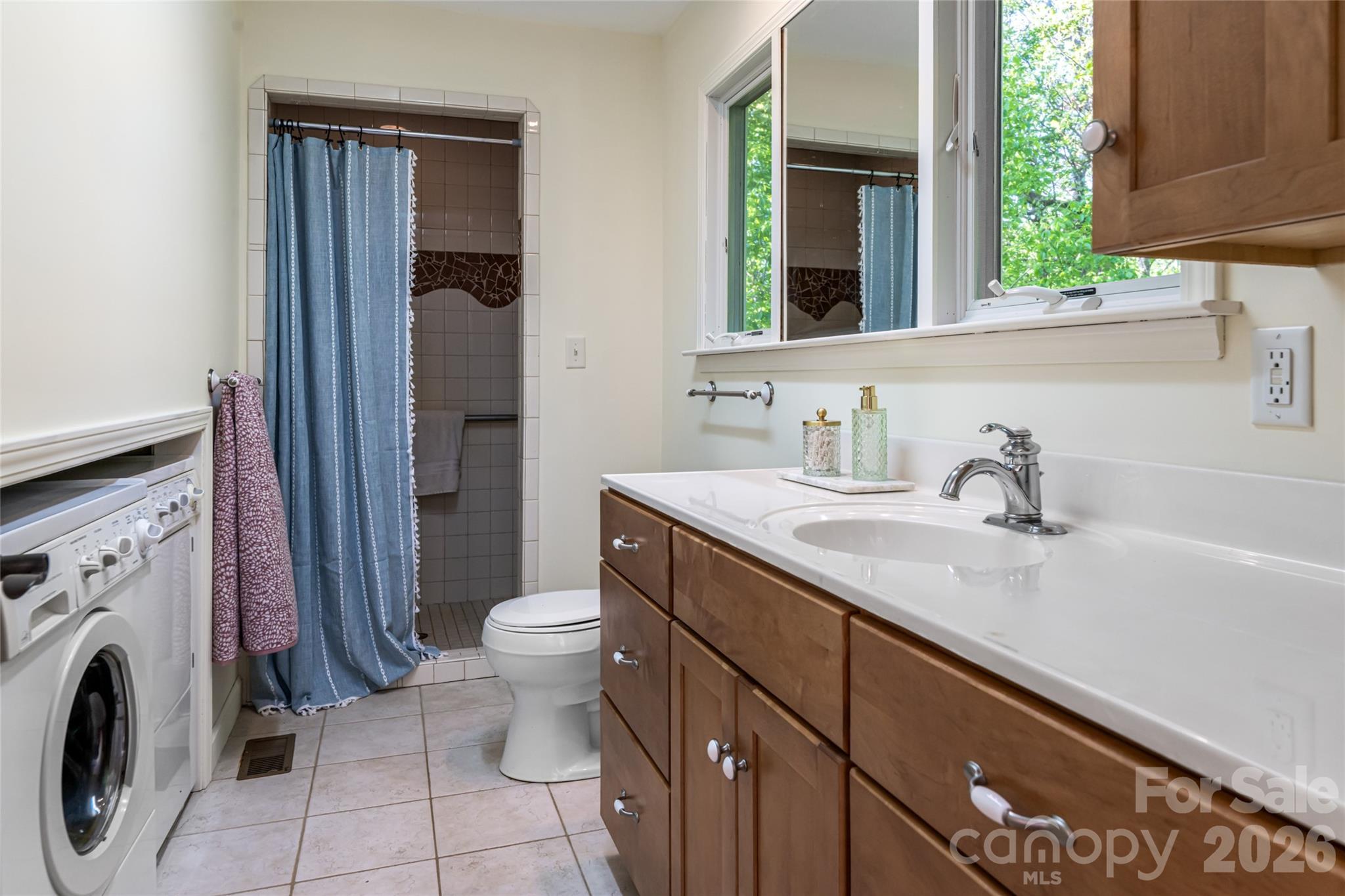 10 and 12 Dogwood Hills Lane — Weaverville