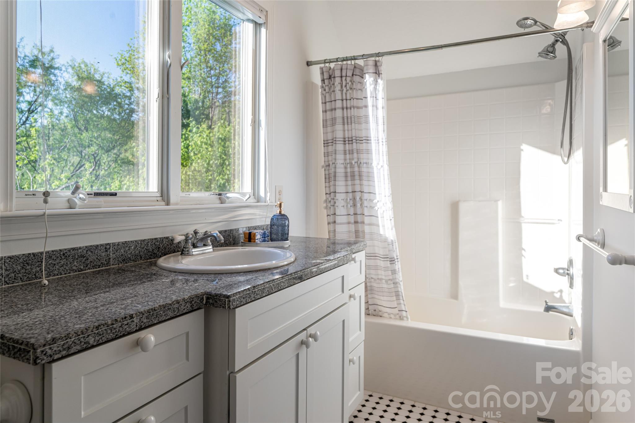 10 and 12 Dogwood Hills Lane — Weaverville