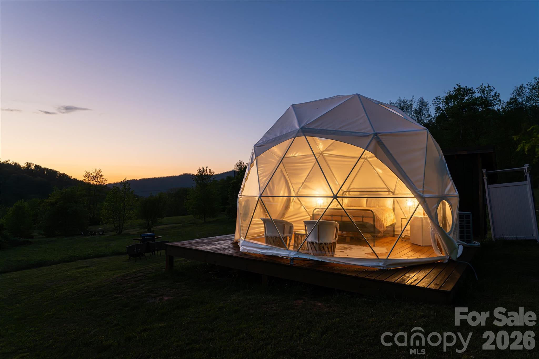 10 and 12 Dogwood Hills Lane — Weaverville