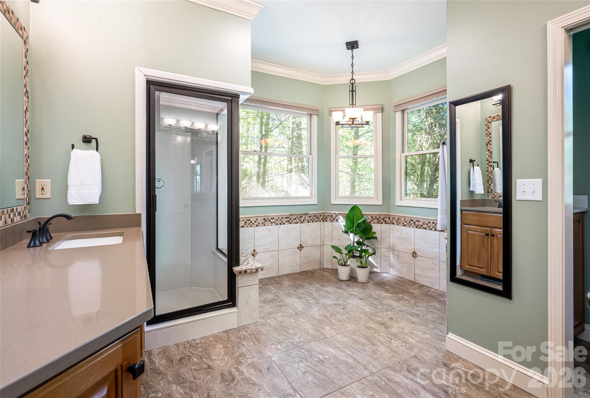 109 Little Cherokee Ridge — Hendersonville