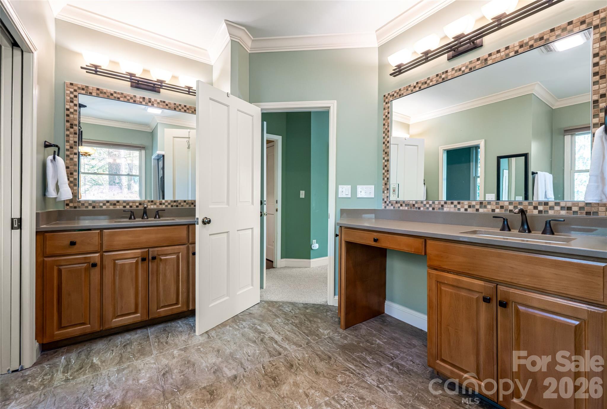 109 Little Cherokee Ridge — Hendersonville