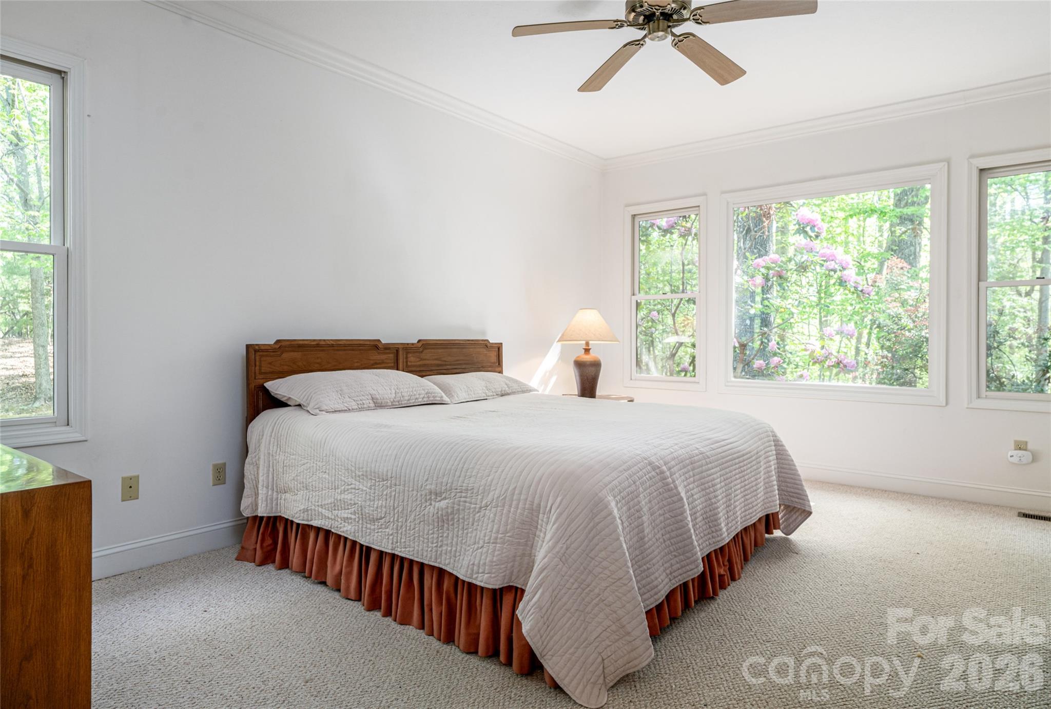 109 Little Cherokee Ridge — Hendersonville
