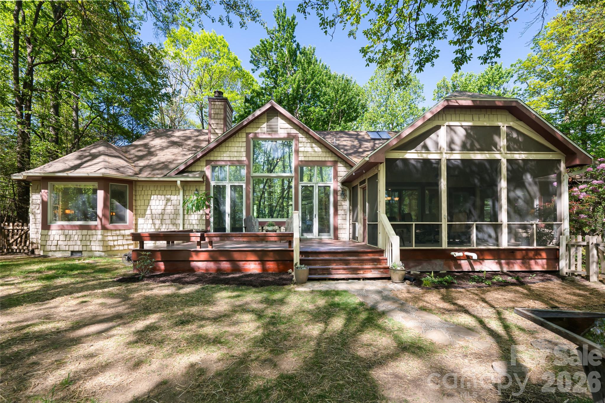 109 Little Cherokee Ridge — Hendersonville