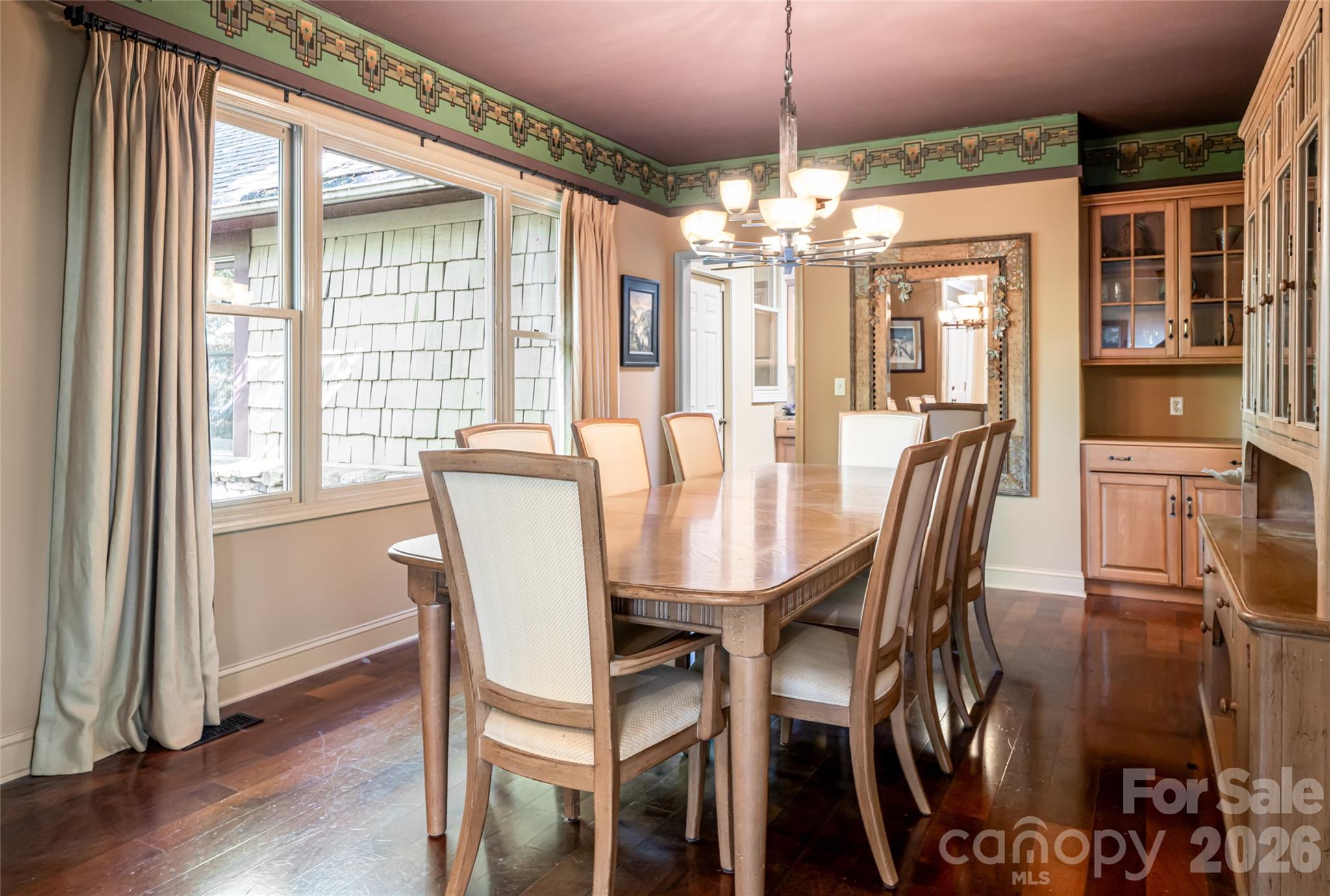 109 Little Cherokee Ridge — Hendersonville