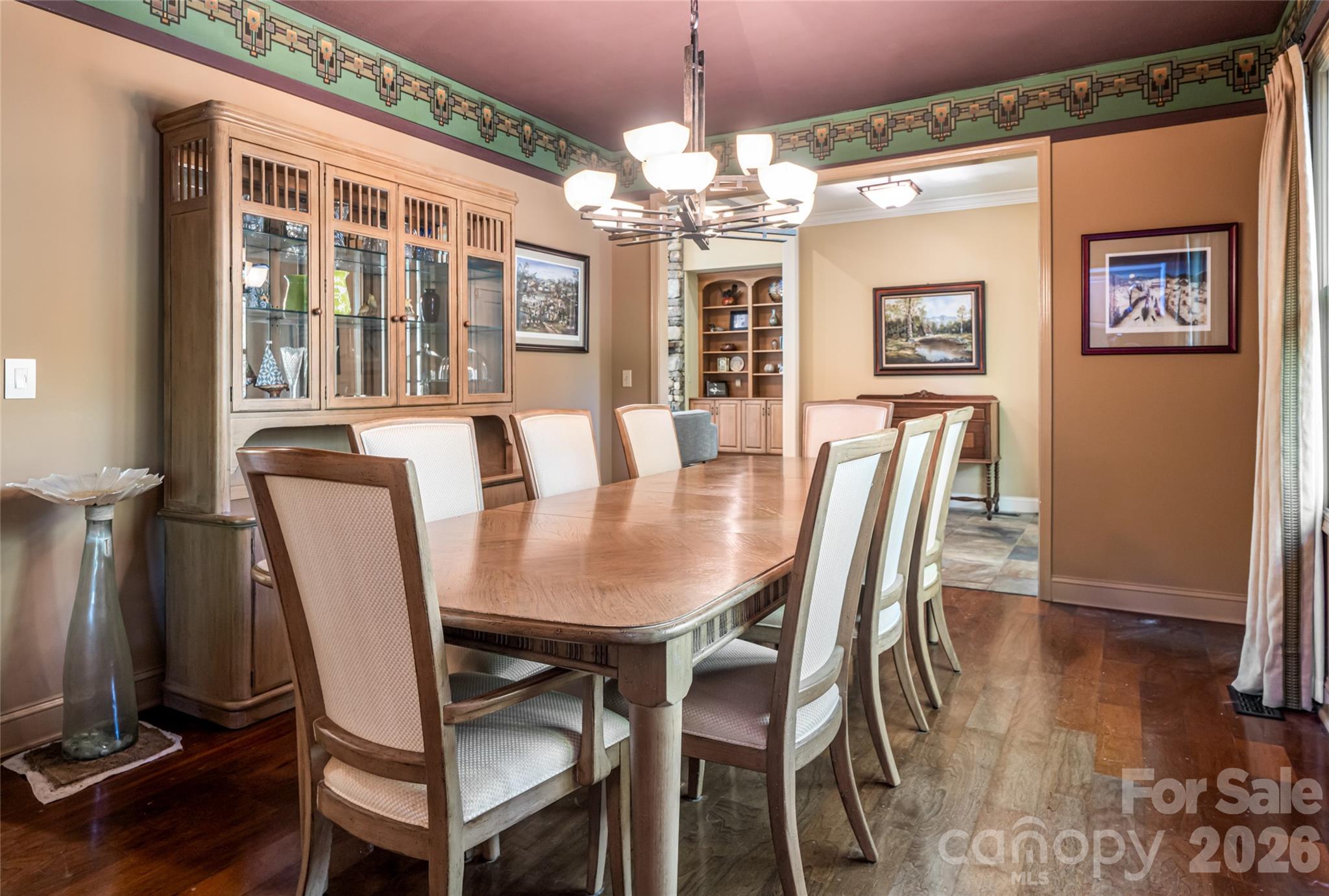109 Little Cherokee Ridge — Hendersonville