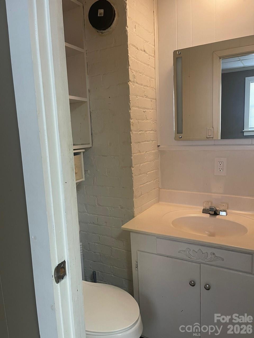119 Pine Street — Badin