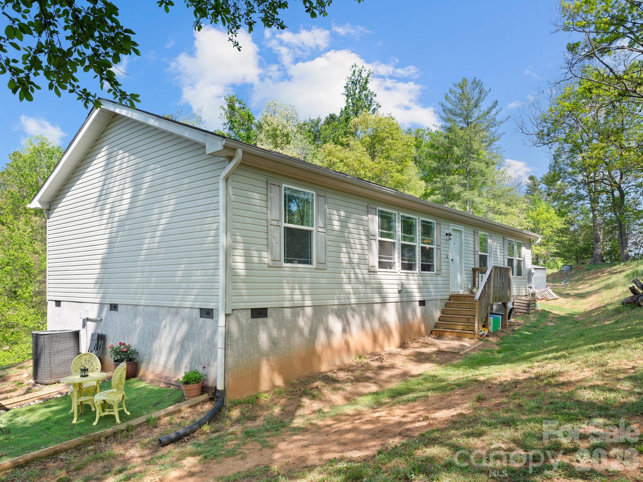 191 Posey Griffin Drive — Mars Hill