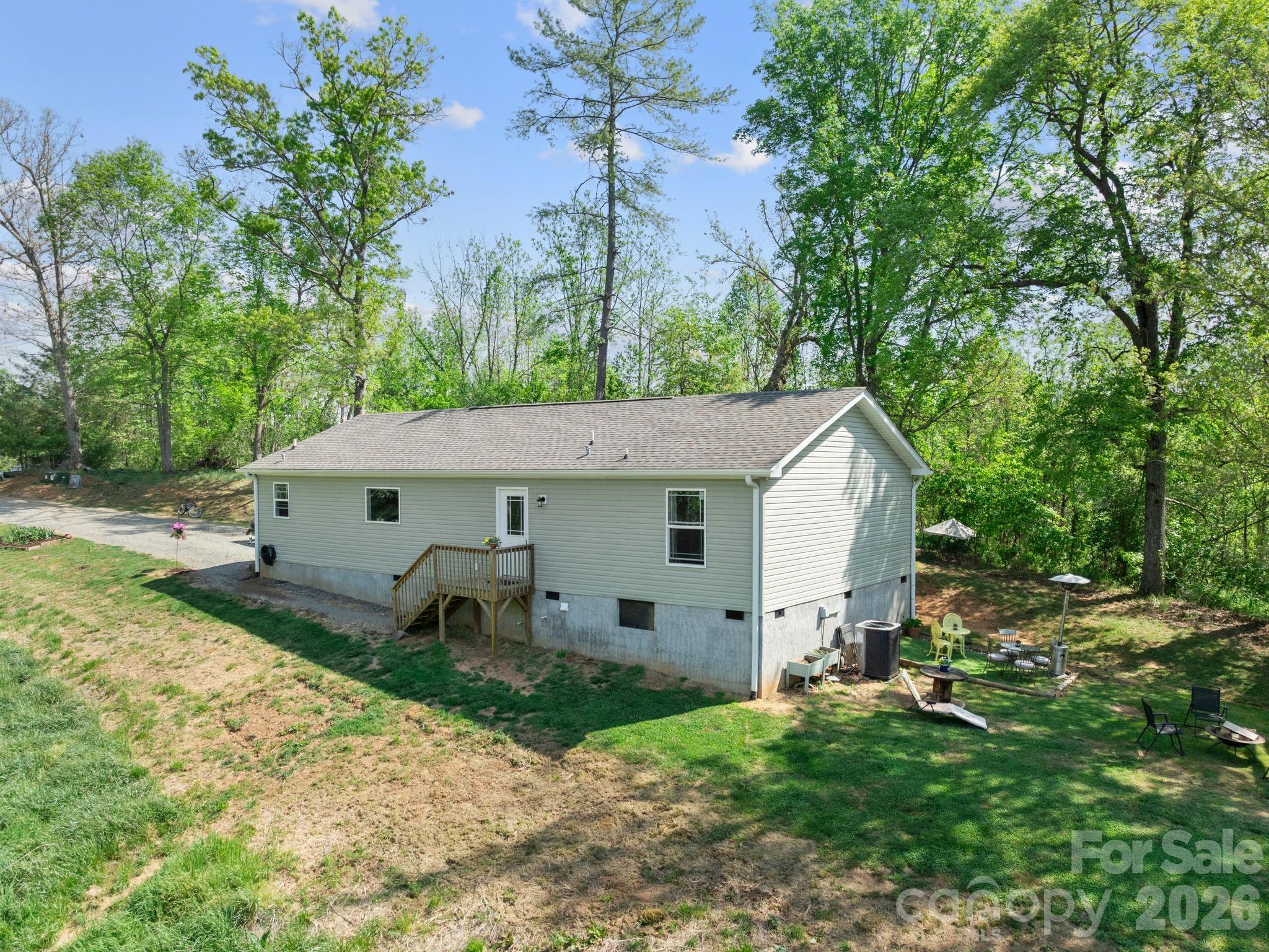191 Posey Griffin Drive — Mars Hill