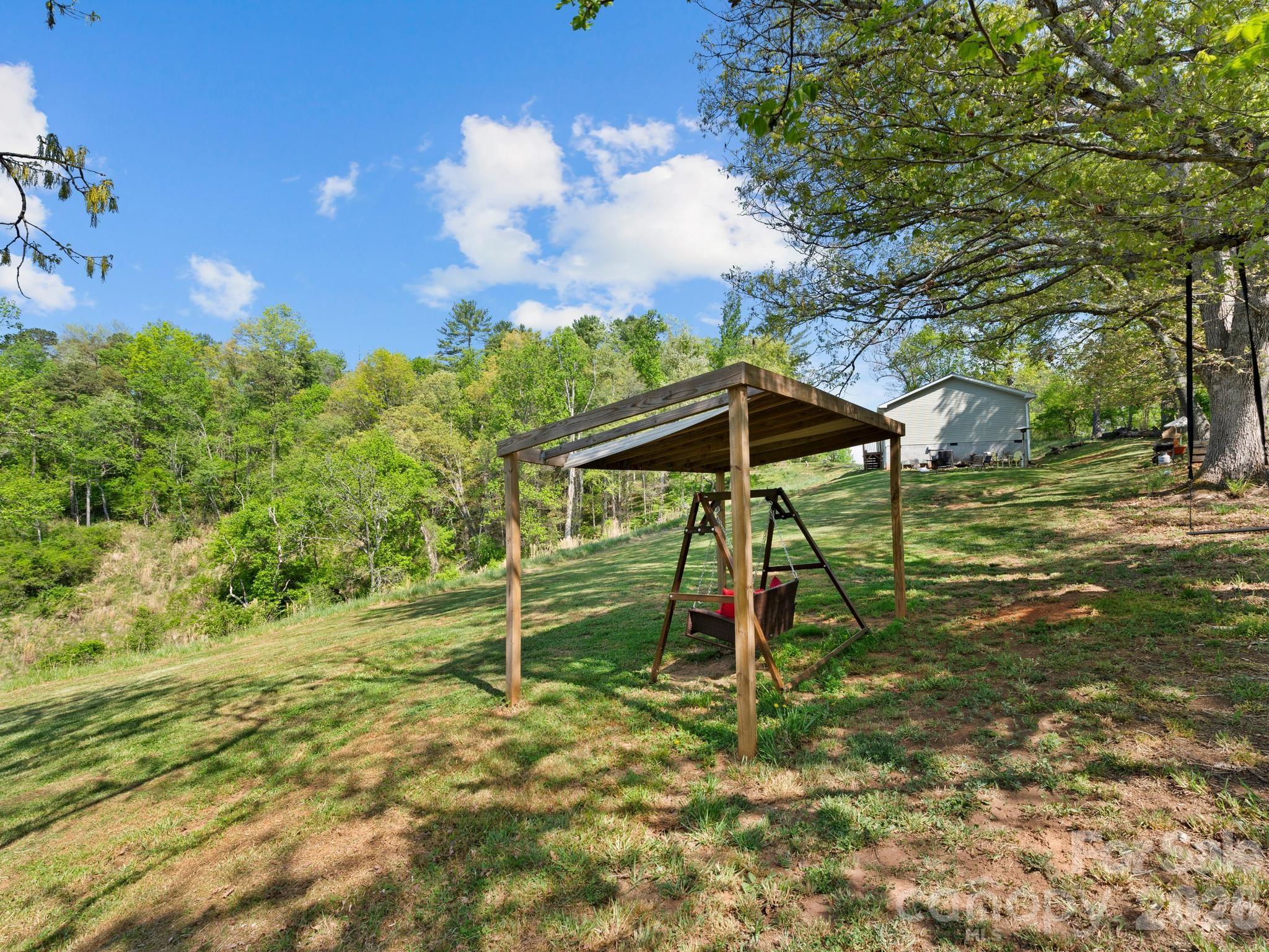 191 Posey Griffin Drive — Mars Hill