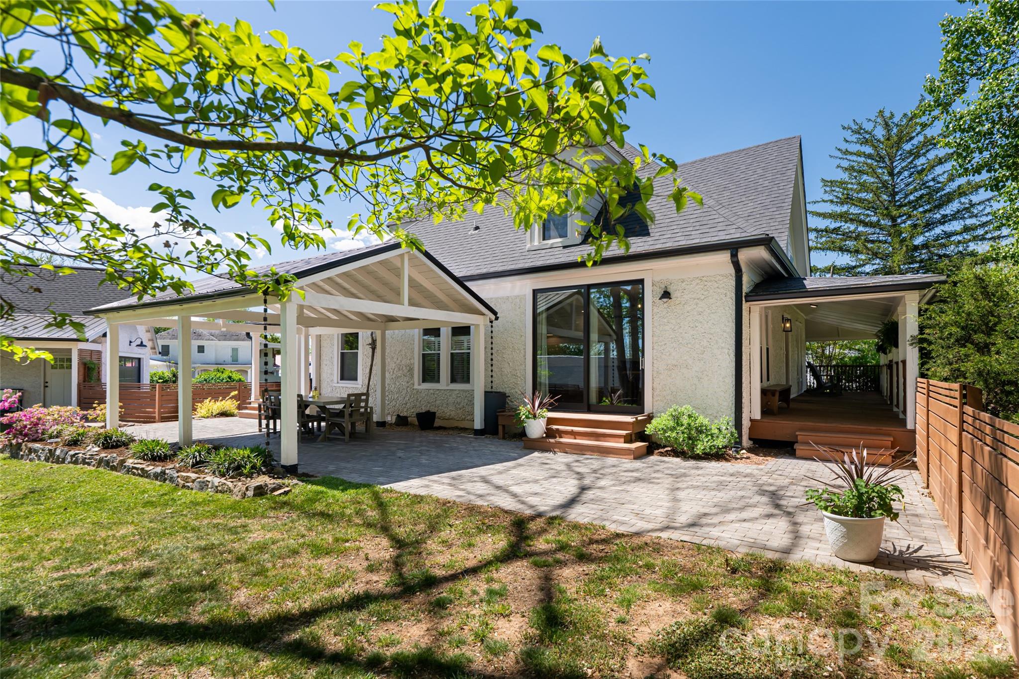 19 Neely Road — Brevard