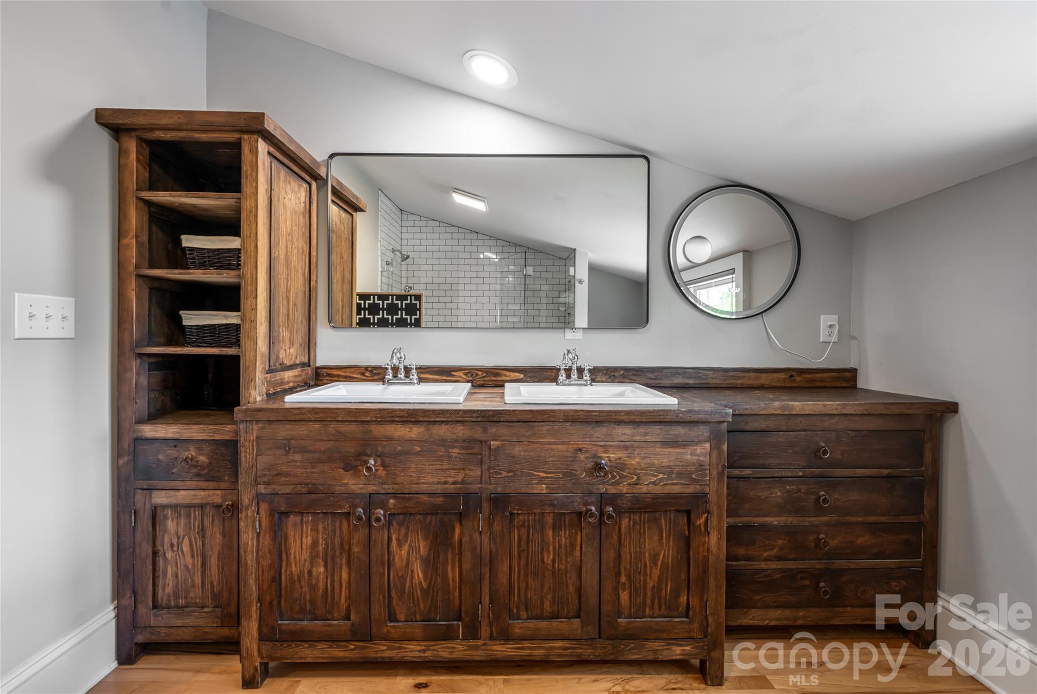 19 Neely Road — Brevard