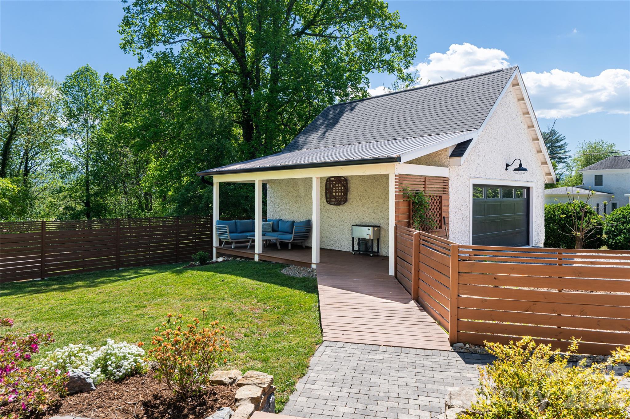 19 Neely Road — Brevard