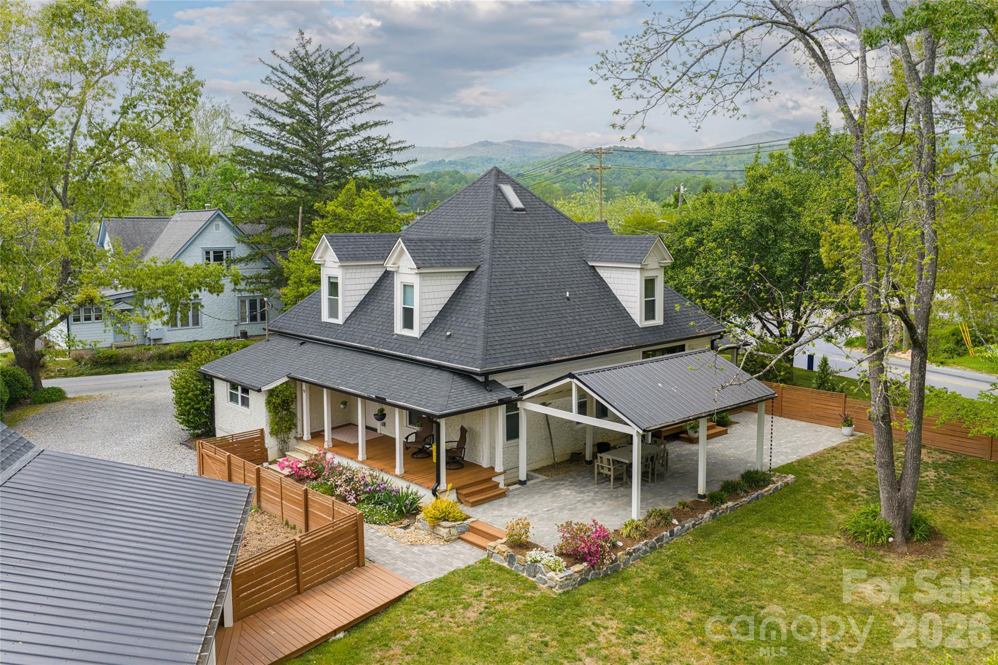 19 Neely Road — Brevard