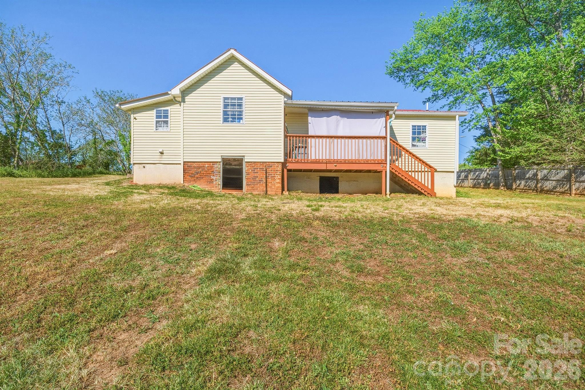 103 J A Ross Street — Morganton