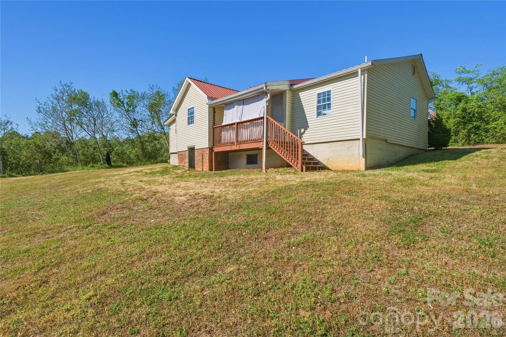 103 J A Ross Street — Morganton