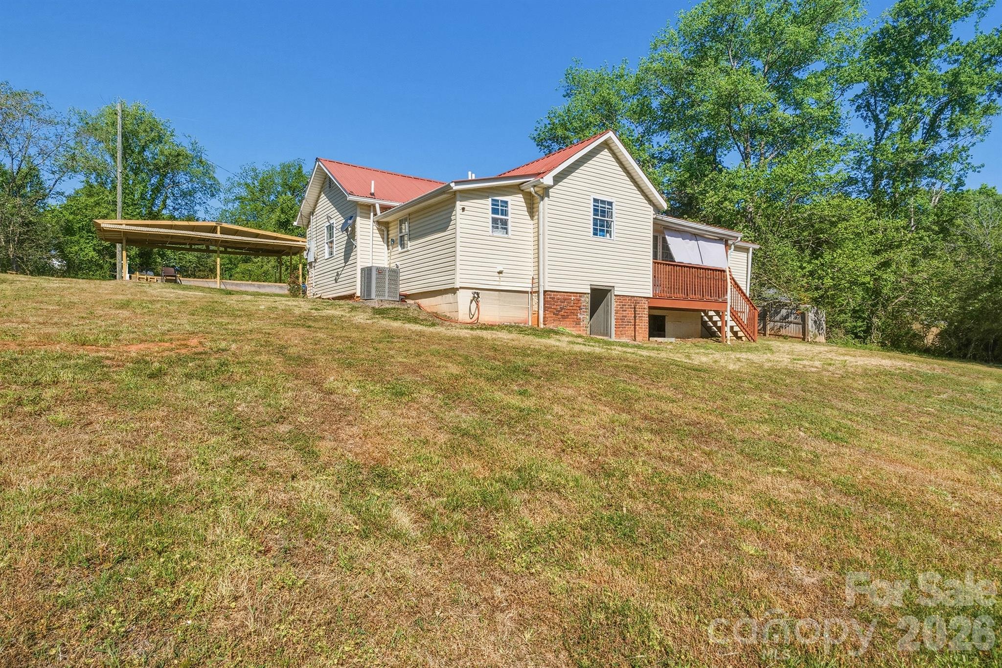 103 J A Ross Street — Morganton