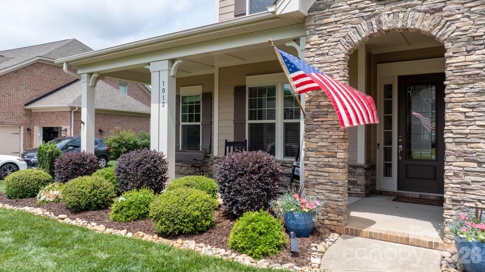 1013 Torrens Drive — Wesley Chapel