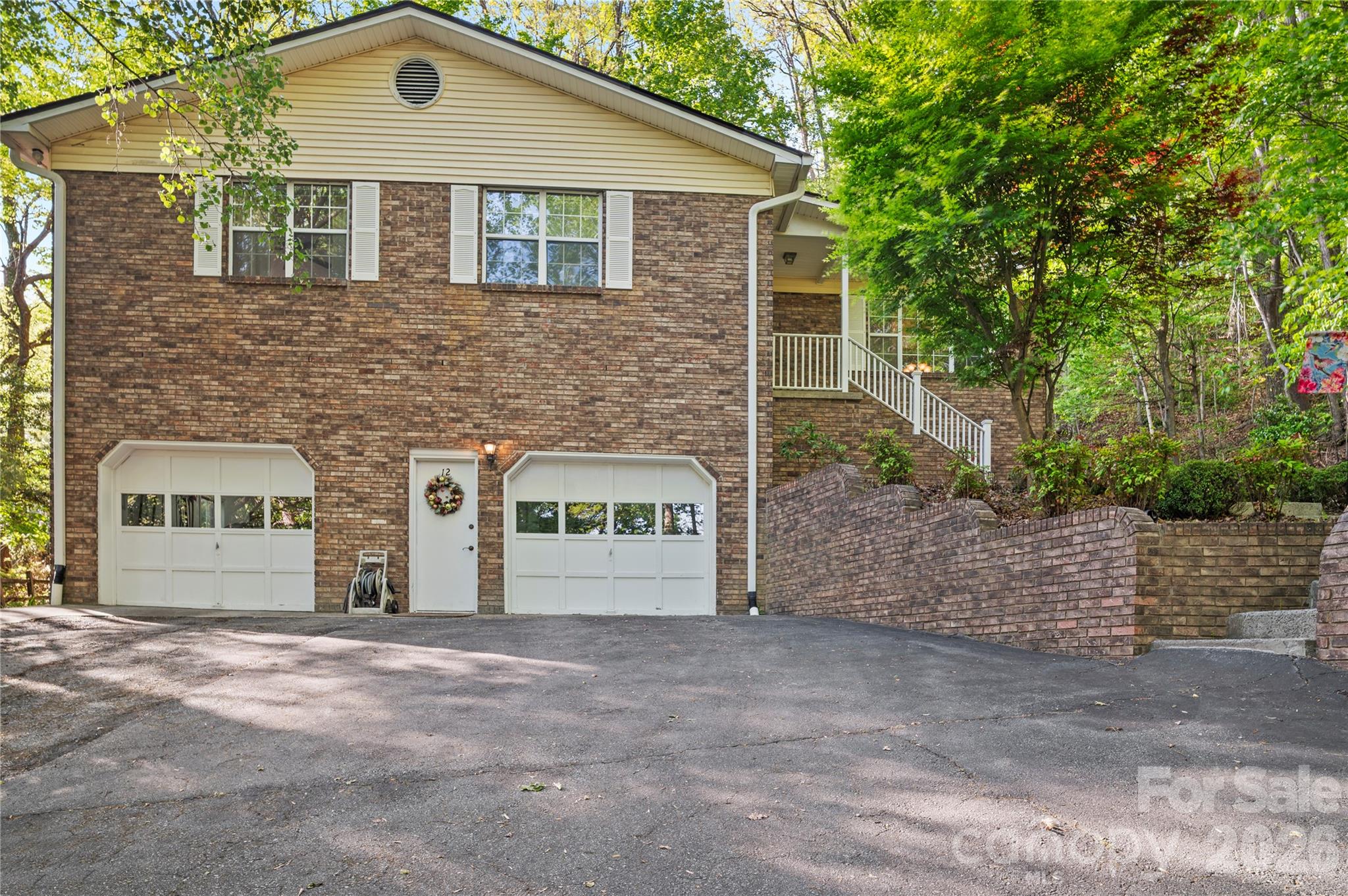 12 Steeplechase Court — Hendersonville