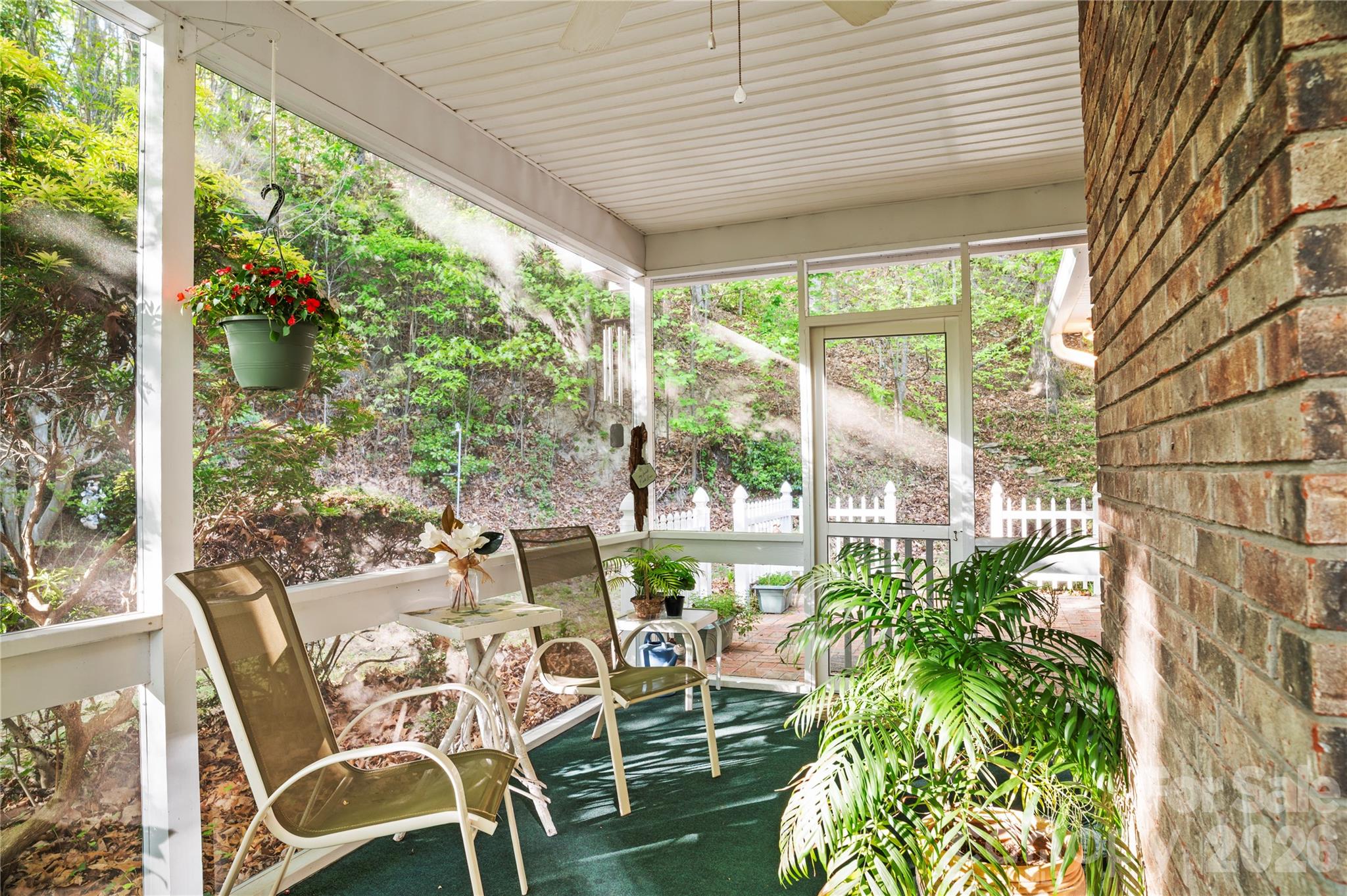 12 Steeplechase Court — Hendersonville